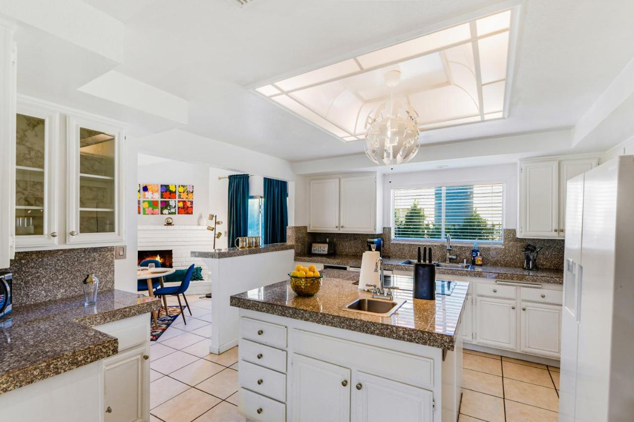 Desert Pool House: Sun, Swim, Sip & Stay Indio Exterior photo